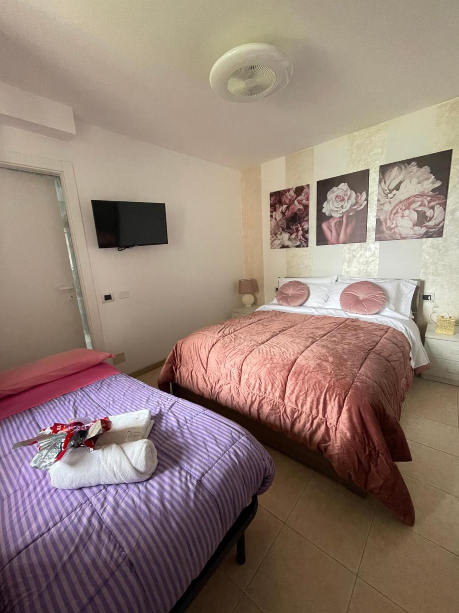 Peonia Apartment - Appartamento Vista Lago Lezzeno Zimmer foto
